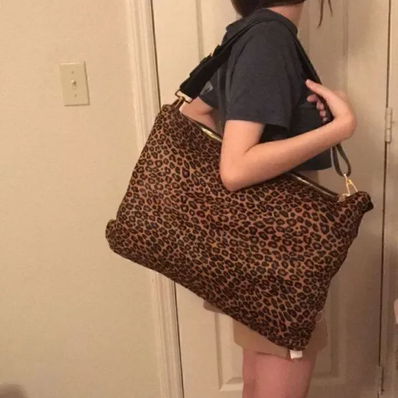 MIU MIU Real Leather Authentic Large Purse✨ - Picture 2 of 10